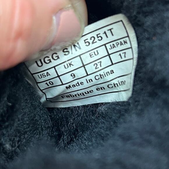 UGG Black Classic II Boot Kids Girls 10 Style 5251T Winter Snow Cozy Neutral - Picture 9 of 9